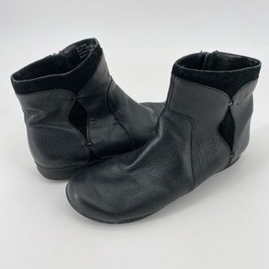 Aetrex Womens Size 7 Black Avery Ankle Boots